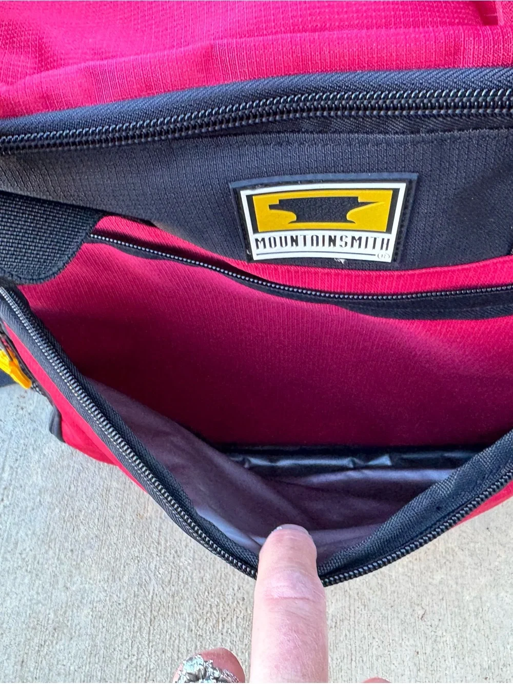 Mountainsmith Red K9 Cube with Front & Back Pocket